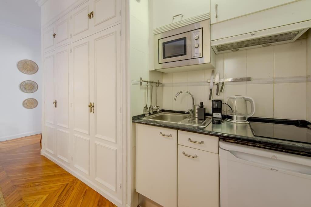 Petite E Chic Loft Para 3 En El Corazon De Madrid Ngoại thất bức ảnh